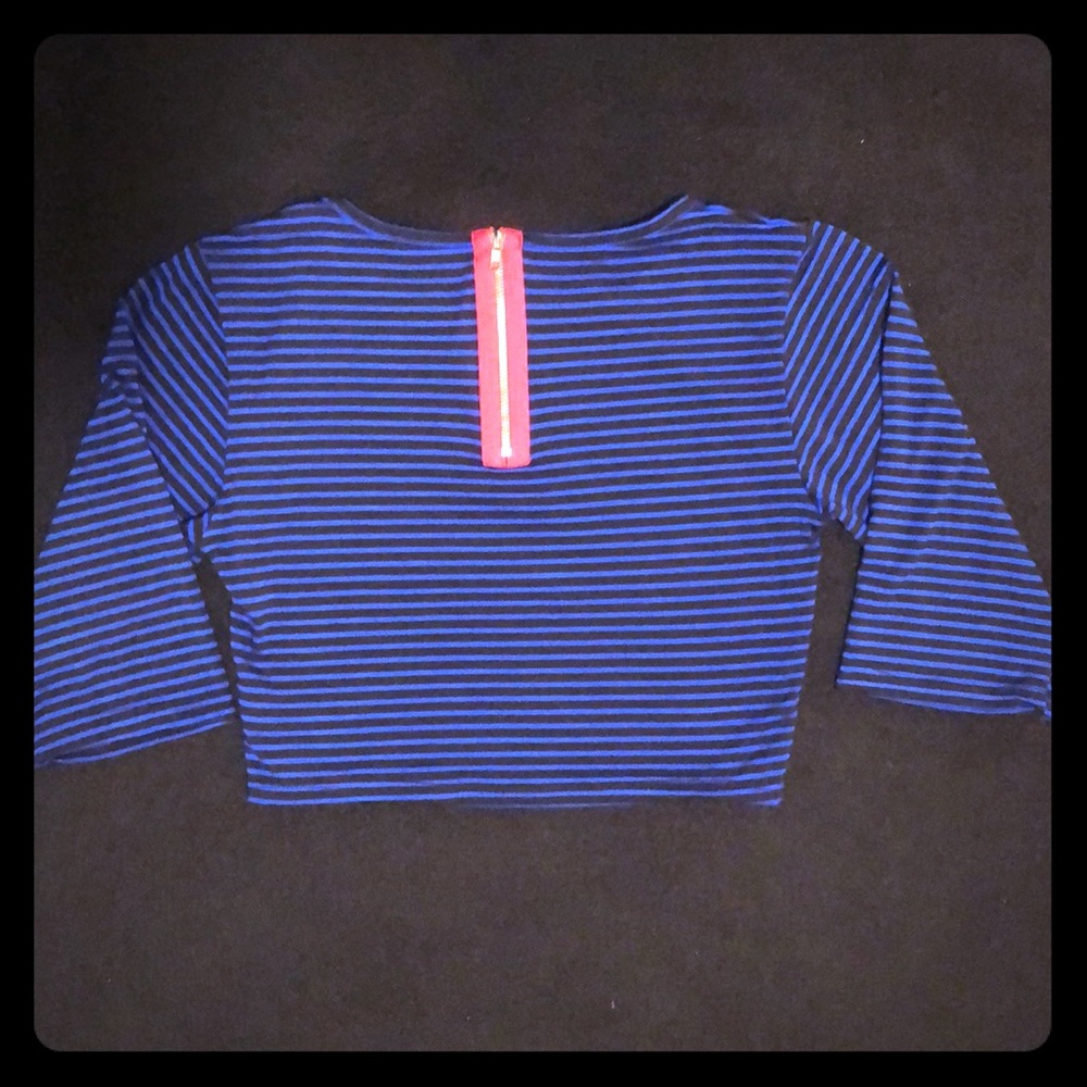 NWOT Crop Top Blu/Blk Stripe